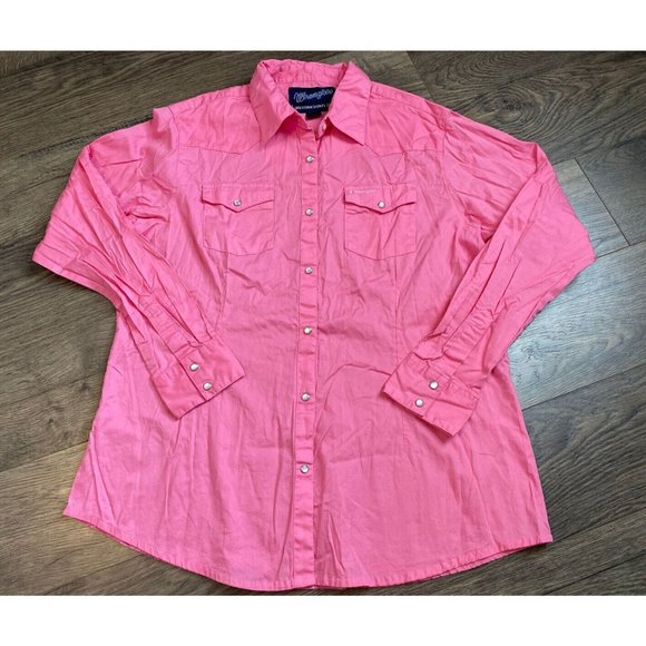 Wrangler Tops - EUC Womens Wrangler jewel snap Breast Cancer Awareness Western button up size XL
